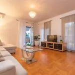 Houseloft Koromila Sea View Appartement