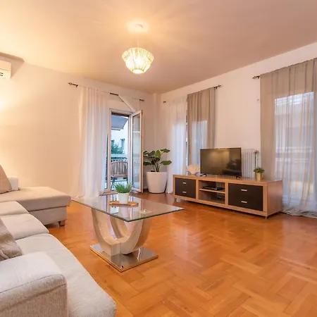 Apartment Houseloft Koromila Sea View *