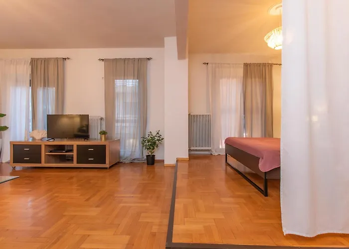 شقة Houseloft Koromila Sea View *