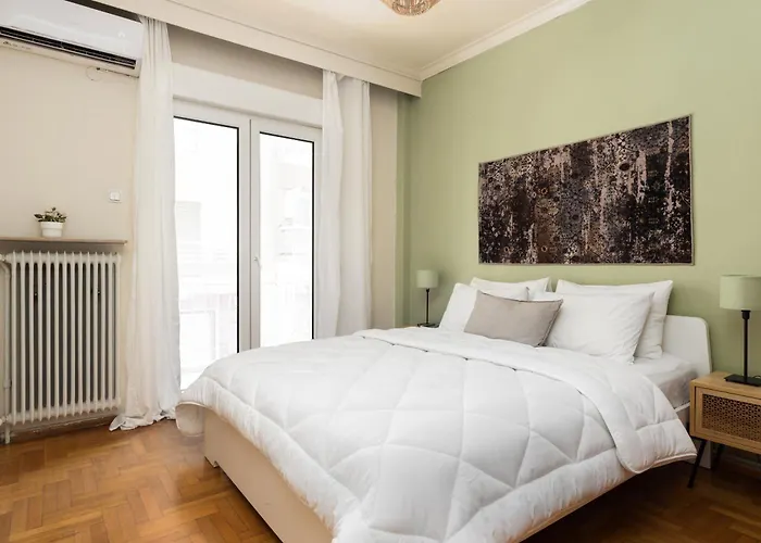 Houseloft Koromila Sea View شقة